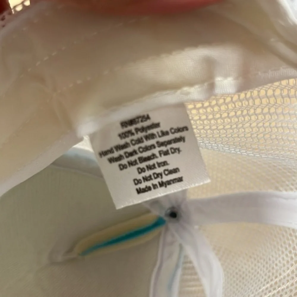 NWT‎ Snapback summer trucker hat